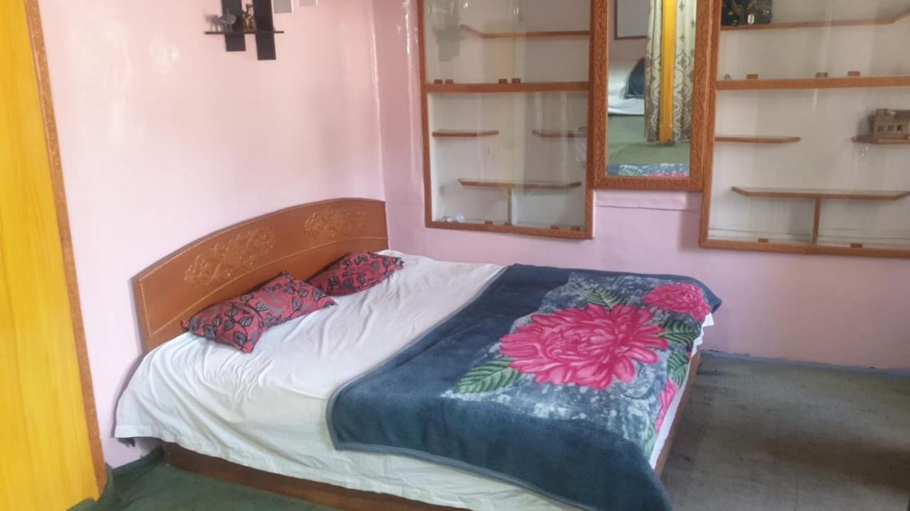 Lake Boulevard Guest House Srinagar  Exterior photo